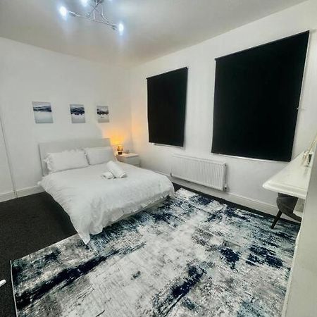 House By Araminta Houslow Apartment Hounslow Ngoại thất bức ảnh