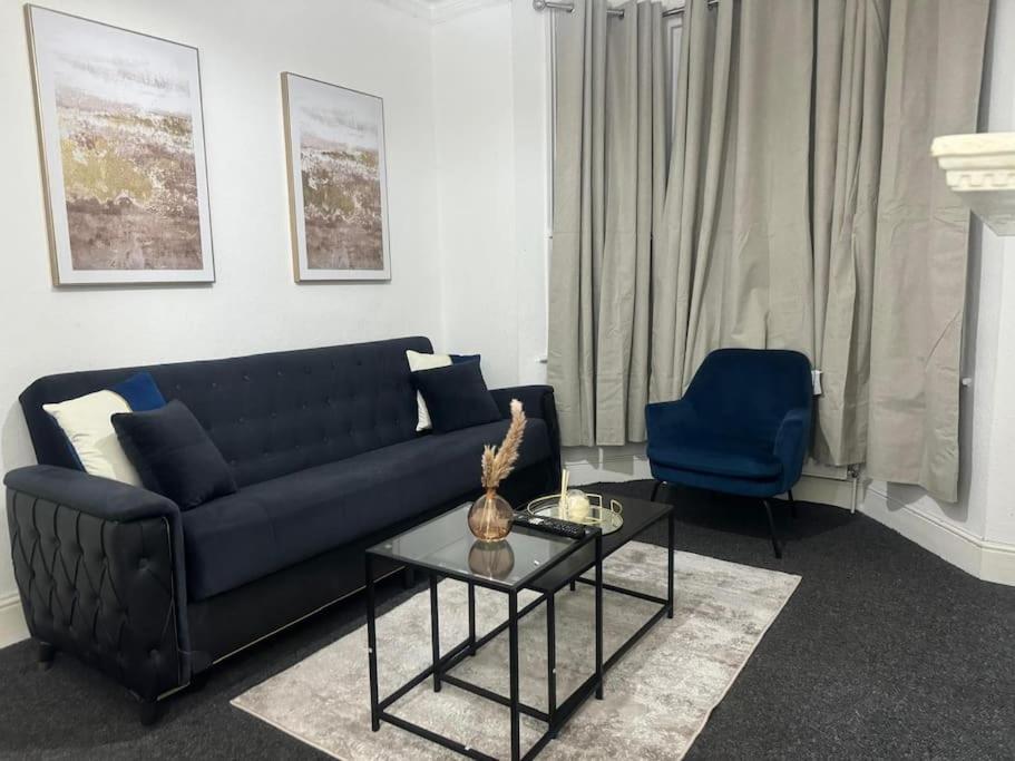 House By Araminta Houslow Apartment Hounslow Ngoại thất bức ảnh